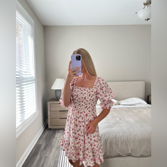 New Look tie back shirred smock dress in
white floral size 2 worn once - Picture 7 of 13